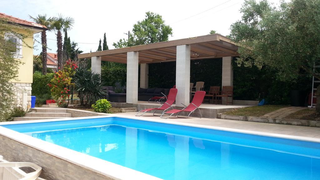 Holiday Homes Mare Premantura Exterior photo